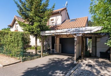 G&icirc;te n&deg;48G130230 LA BASTIDE-PUYLAURENT - Loz&egrave;re - La Villa d'Alyxia - photo