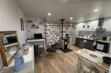 G&icirc;te n&deg;48G151049 Auroux - Loz&egrave;re - photo