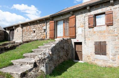 G&icirc;te n&deg;48G150780 SAINT DENIS EN MARGERIDE - Loz&egrave;re - Chez Momo 2/4 personnes - photo