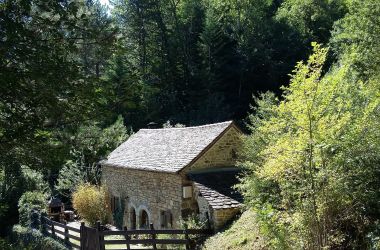 G&icirc;te n&deg;48G121420 Florac - Loz&egrave;re - HLOLAR048FS0015E_01|FREDERIC FERNANDEZ