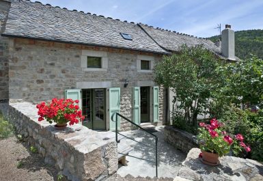 G&icirc;te n&deg;48G171530 ALLENC - Loz&egrave;re - G&icirc;te Le Mas 6 personnes - photo