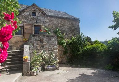 Extérieur Gîte n°48G123460 SAINT PIERRE DES TRIPIERS - Lozère - Gîte L'Anémone 6/7 personnes - Extérieur