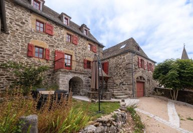 G&icirc;te n&deg;48G110956 LES SALCES - Loz&egrave;re - Ensemble Maison et Grange - photo