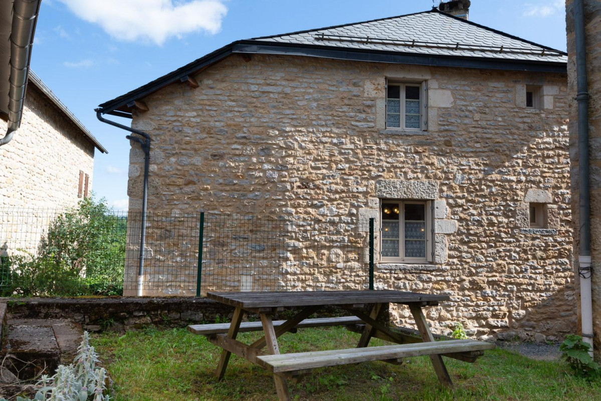 photo 0