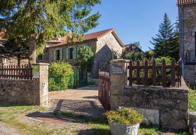 G&icirc;te n&deg;48G150490 LANGOGNE - Loz&egrave;re - La Maison d'Anna - photo