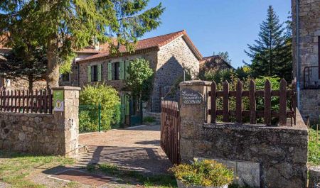 G&icirc;te n&deg;48G150490 LANGOGNE - Loz&egrave;re - La Maison d'Anna - photo