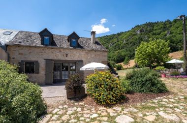 G&icirc;te n&deg;48G120990 La Canourgue - Loz&egrave;re - photo