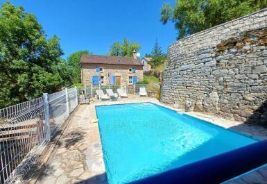 G&icirc;te n&deg;48G120140 HURES LA PARADE - Loz&egrave;re - Le Cazal - photo