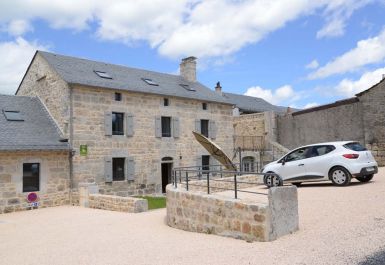 G&icirc;te n&deg;48G110413 ALBARET LE COMTAL - Loz&egrave;re - G&icirc;te de France 6/10 personnes &agrave; La Ferme Lionnet - Ext&eacute;rieur