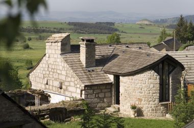 G&icirc;te n&deg;48G171890 Les Bondons - Loz&egrave;re - Ext&eacute;rieur c&ocirc;t&eacute; Nord-Est