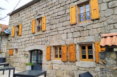Chambre d'h&ocirc;tes n&deg;48G651540 Cheylard-l'&Eacute;v&ecirc;que - Loz&egrave;re - photo