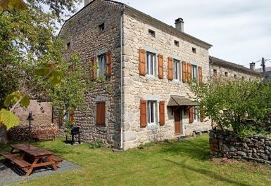 G&icirc;te n&deg;48G150820 SAINT-SYMPHORIEN - Loz&egrave;re - G&icirc;te La Fontaine 10/12 personnes - photo