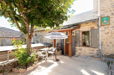 G&icirc;te n&deg;48G121110 Saint-Pierre-des-Tripiers - Loz&egrave;re - photo