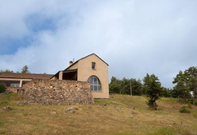 G&icirc;te n&deg;48G120110 SAINT-PIERRE-DES-TRIPIERS - Loz&egrave;re - Montbuisson 8/10 personnes - photo