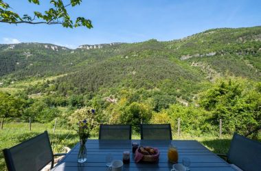 G&icirc;te n&deg;48G240272 LES VIGNES - Loz&egrave;re - G&icirc;te 4/6 pers. Confort (Mobilit&eacute; r&eacute;duite) au Castel de la Peyre - photo