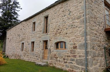 Chambre d'h&ocirc;tes n&deg;48G611600 Peyre en Aubrac - Loz&egrave;re - photo