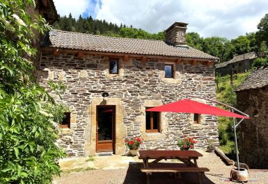 G&icirc;te n&deg;48G170310 CUBIERES - Loz&egrave;re - G&icirc;te de Montredon - Le G&icirc;te de Montredon