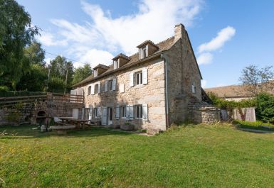 G&icirc;te n&deg;48G110505 LA CHAZE-DE-PEYRE - Loz&egrave;re - G&icirc;te du Villaret - 12/15 personnes - photo