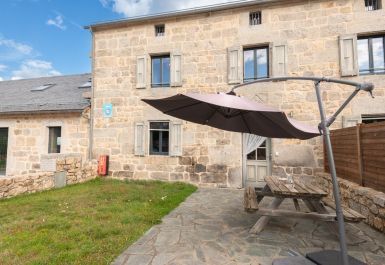 Extérieur Gîte n°48G110412 ALBARET LE COMTAL - Lozère - Gîte 4/6 personnes à la Ferme Lionnet - Extérieur