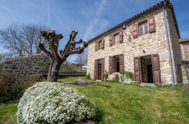 G&icirc;te n&deg;48G151160 Laval-Atger - Loz&egrave;re - photo