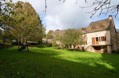 G&icirc;te n&deg;48G110750 Saint-Germain-du-Teil - Loz&egrave;re - photo