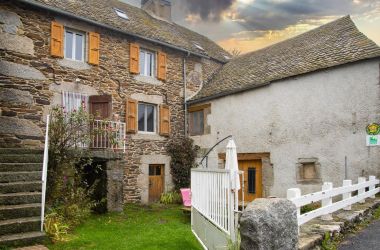 G&icirc;te n&deg;48G111370 Saint-Pierre-de-Nogaret - Loz&egrave;re - photo
