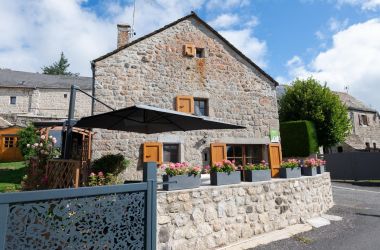 G&icirc;te n&deg;48G110690 Saint-Laurent-de-Muret - Loz&egrave;re - photo