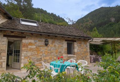 G&icirc;te n&deg;48G140710 QUEZAC - Loz&egrave;re - G&icirc;te de Pratpanoul 3 &eacute;pis 4/6 pers &agrave; Qu&eacute;zac - photo