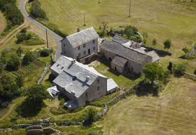 G&icirc;te n&deg;48G120680 SAINTE-ENIMIE - Loz&egrave;re - G&icirc;te de Dignas 2/4 personnes - Hameau