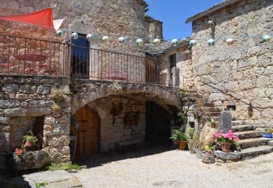 G&icirc;te n&deg;48G123900 SAINT-GEORGES-DE-LEVEJAC - Loz&egrave;re - G&icirc;te du Gauzin&egrave;s - photo