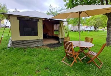 Meubl&eacute; n&deg;48H450169 LANGOGNE - Loz&egrave;re - Tente lodge 4 pers. - Camping La Cigale de l'Allier - photo