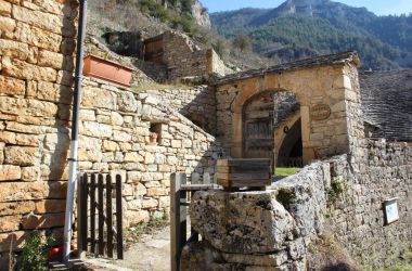 Meubl&eacute; n&deg;48H140232 Gorges du Tarn Causses - Loz&egrave;re - photo