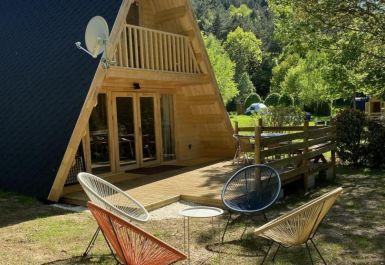 Meubl&eacute; n&deg;48H440104 MEYRUEIS - Loz&egrave;re - Cabane en A Tipi ''Pic des nuages" 6/7 pers. - Camping La Cascade - photo