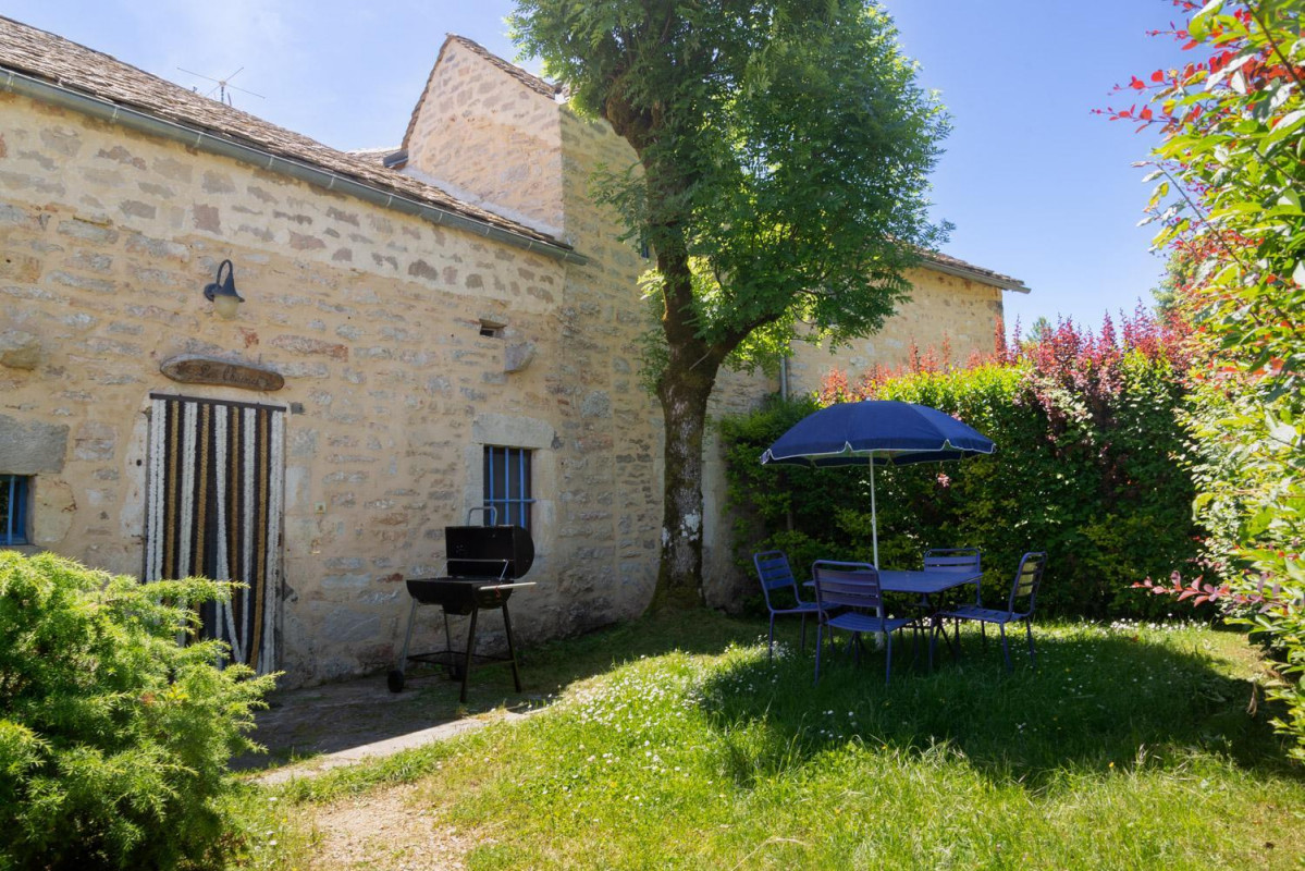 photo 0