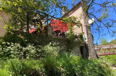 Chambre d'h&ocirc;tes n&deg;48H631630 Sainte-Croix-Vall&eacute;e-Fran&ccedil;aise - Loz&egrave;re - La terrasse