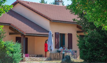 Meubl&eacute; n&deg;48H250136 MALZIEU VILLE (LE) - Loz&egrave;re - Logement 8/10 personnes - Village Vacances du Pigeonnier - photo