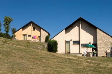 VILLAGE VACANCES** ET G&Icirc;TES DU PARC DES LOUPS DU G&Eacute;VAUDAN&nbsp;(48H210070) ST LEGER DE PEYRE - VILLAGE VACANCES** ET G&Icirc;TES DU PARC DES LOUPS DU G&Eacute;VAUDAN - photo