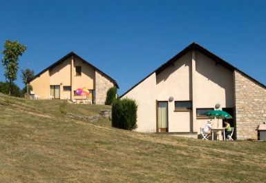 VILLAGE VACANCES** ET G&Icirc;TES DU PARC DES LOUPS DU G&Eacute;VAUDAN&nbsp;(48H210070) ST LEGER DE PEYRE - VILLAGE VACANCES** ET G&Icirc;TES DU PARC DES LOUPS DU G&Eacute;VAUDAN - photo